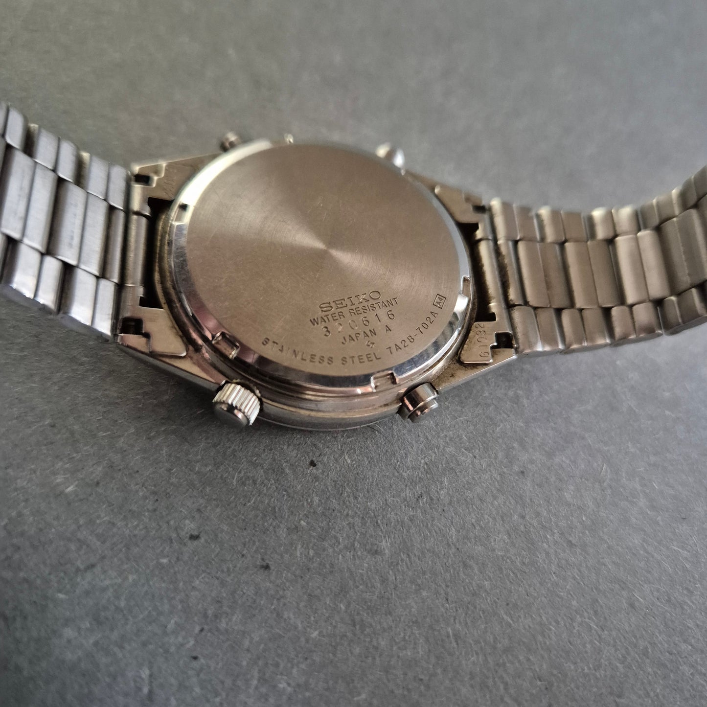 Seiko Uhr Herrenarmbanduhr Chronograph Quarzwerk mit Tachymeter-Skala