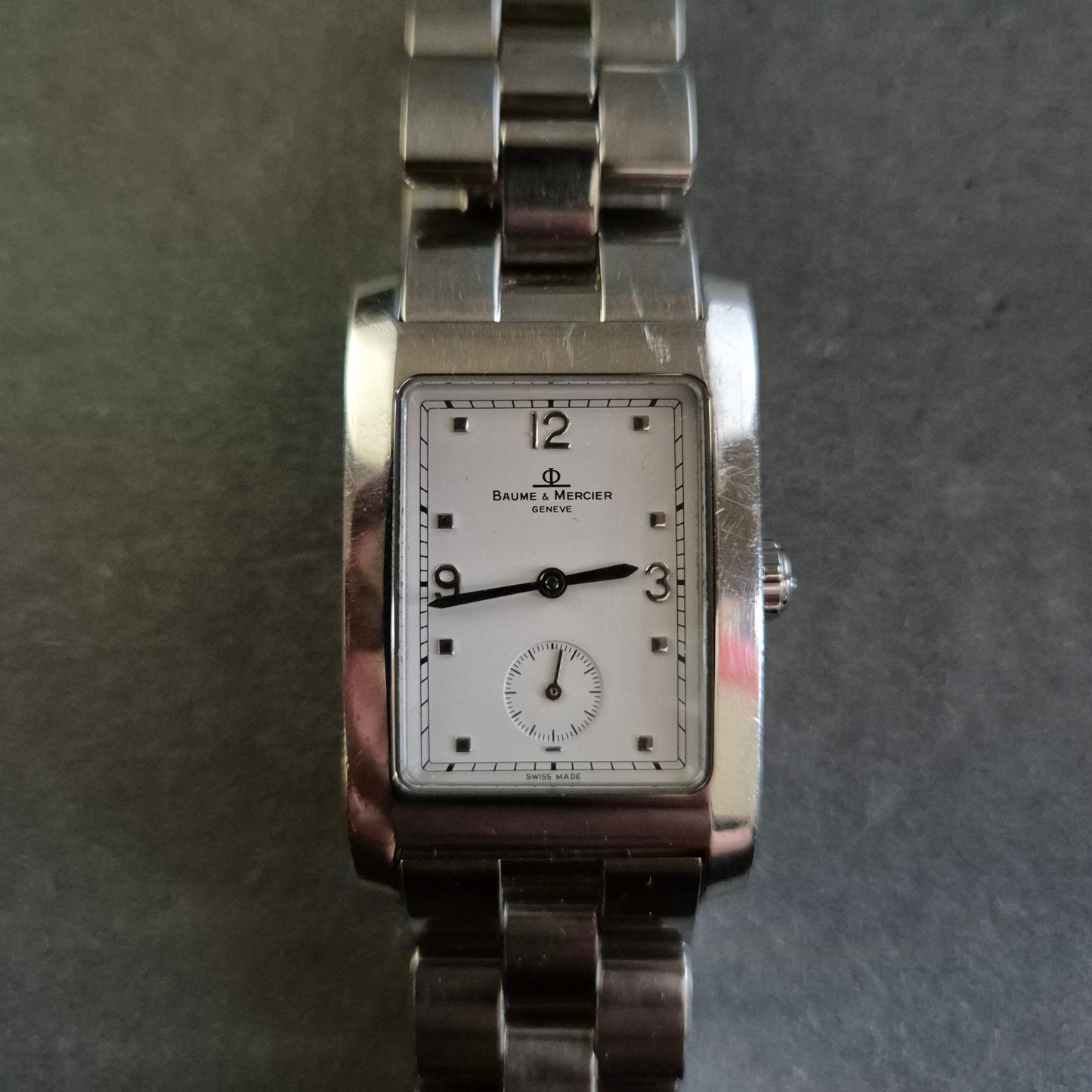 Uhr Herrenarmbanduhr Baume & Mercier Klassiker mit rechteckigem Gehäuse