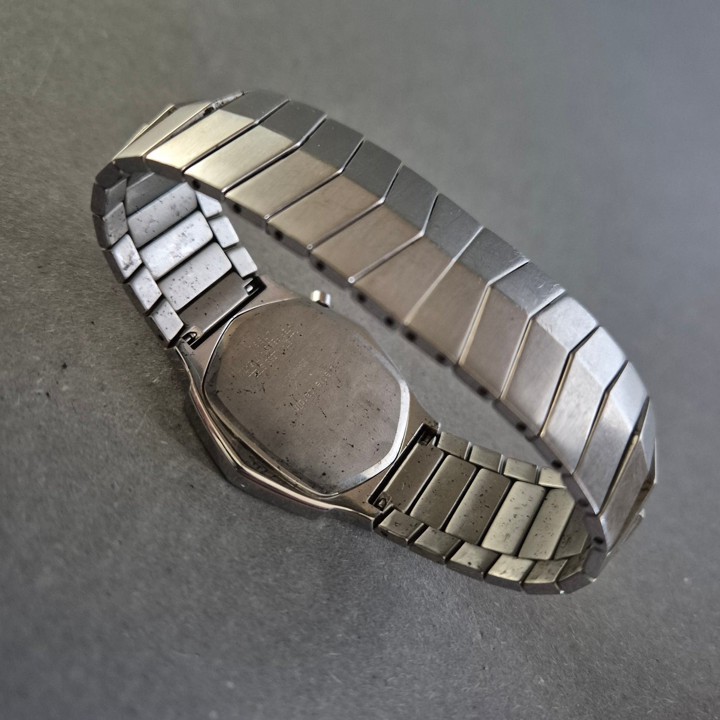 Elegante Pierre Cardin Herrenarmbanduhr – Klassischer Look mit kantigem Charme