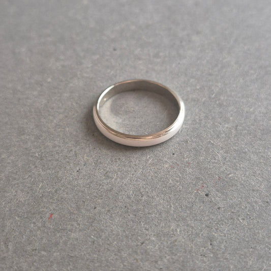 Schlichter Silberring – Klassischer Bandring im zeitlosen Design