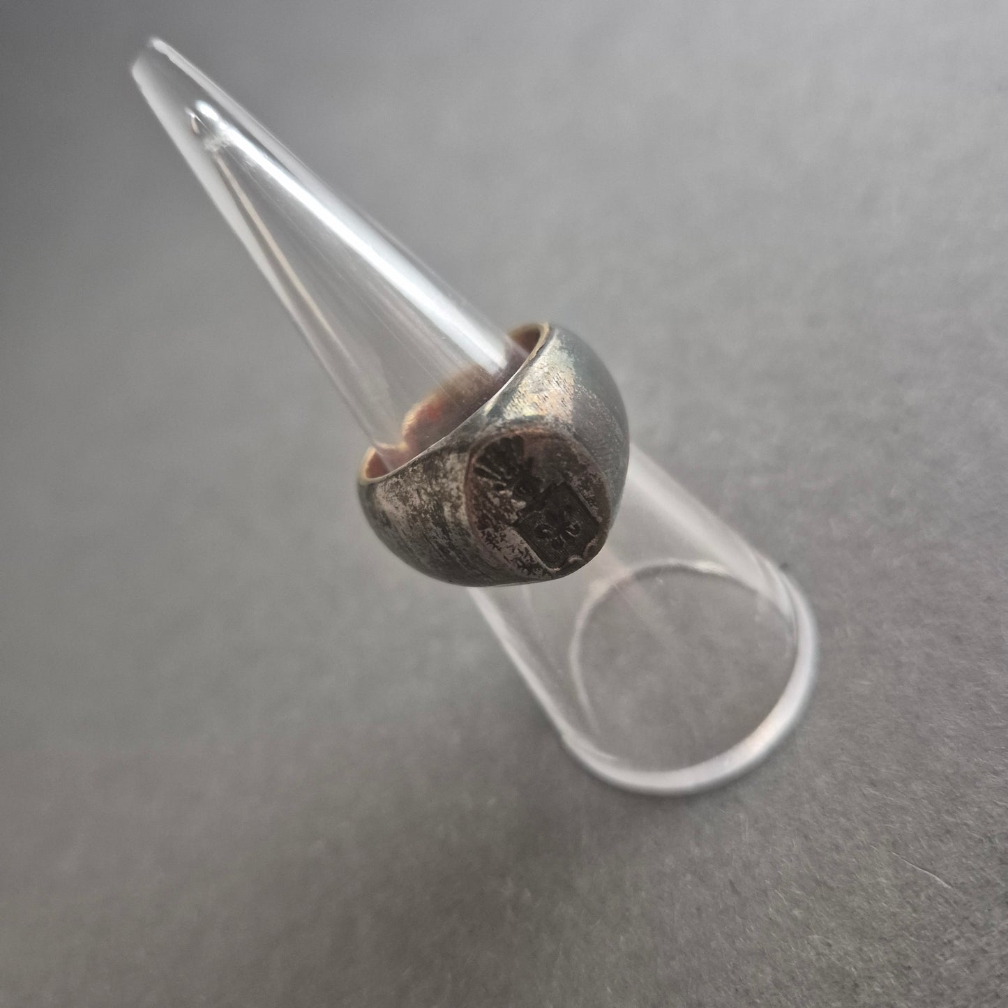 Wappen-Siegelring aus Silber – Antiker Herrenring mit Patina