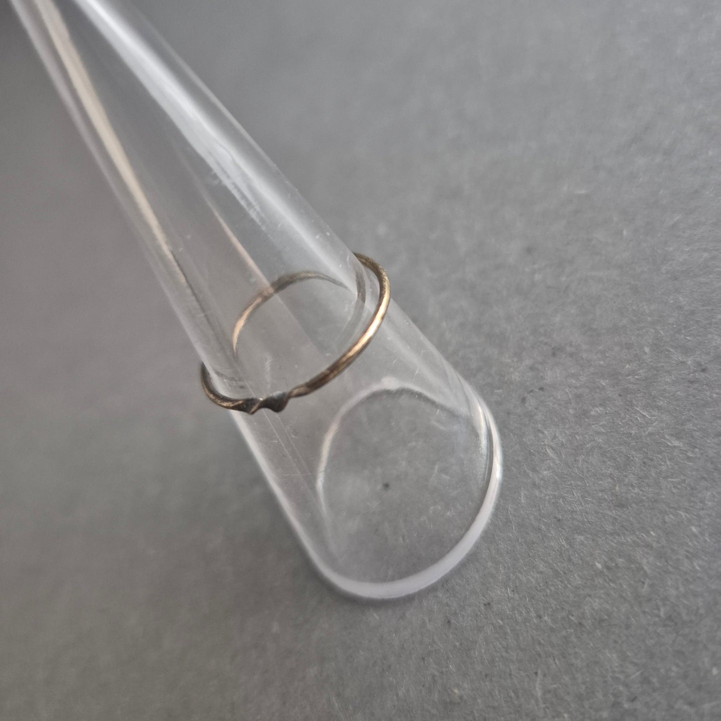 Feiner Vintage-Ring aus Silber – Zarte Ausführung mit Doppelpunkt-Detail