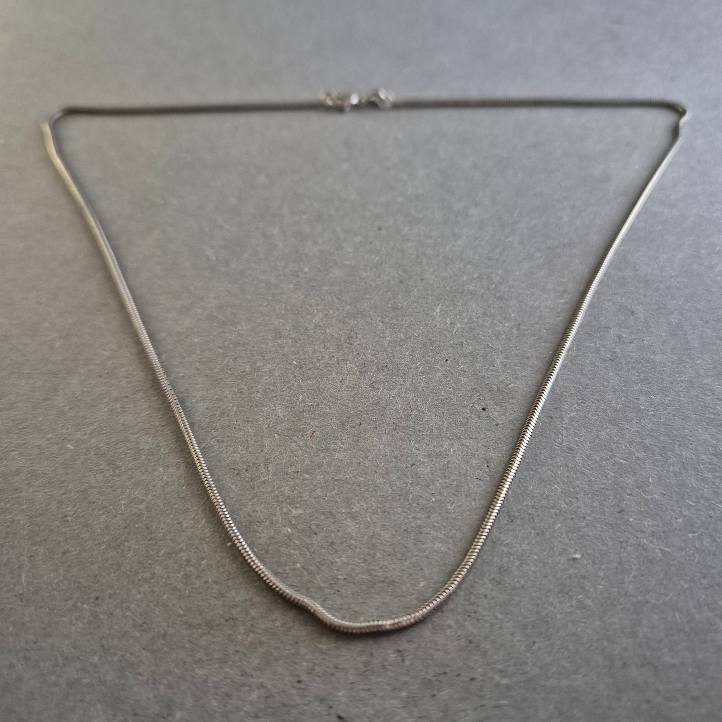 Feine Schlangenkette in Silberoptik – Klassisch & dezent