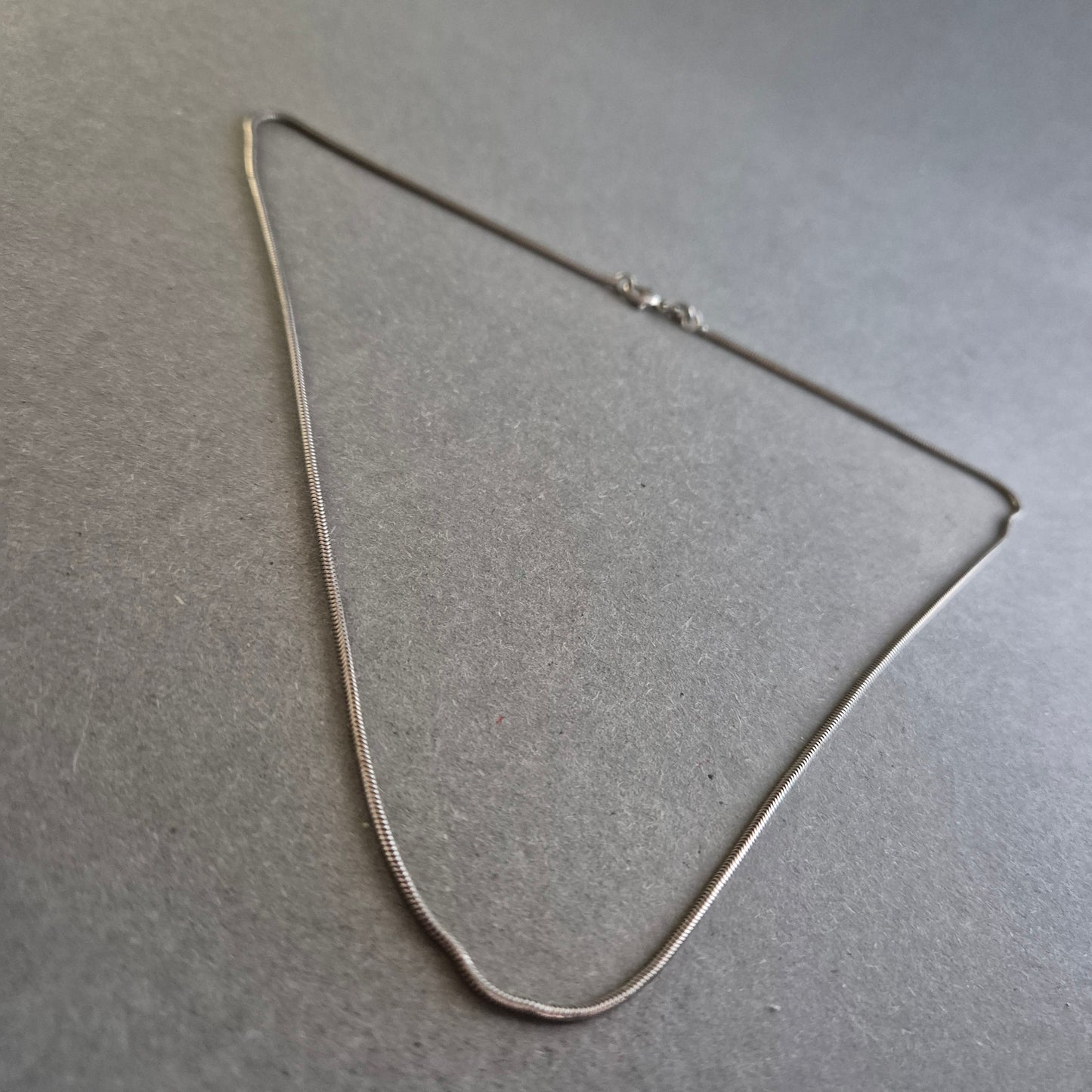 Feine Schlangenkette in Silberoptik – Klassisch & dezent