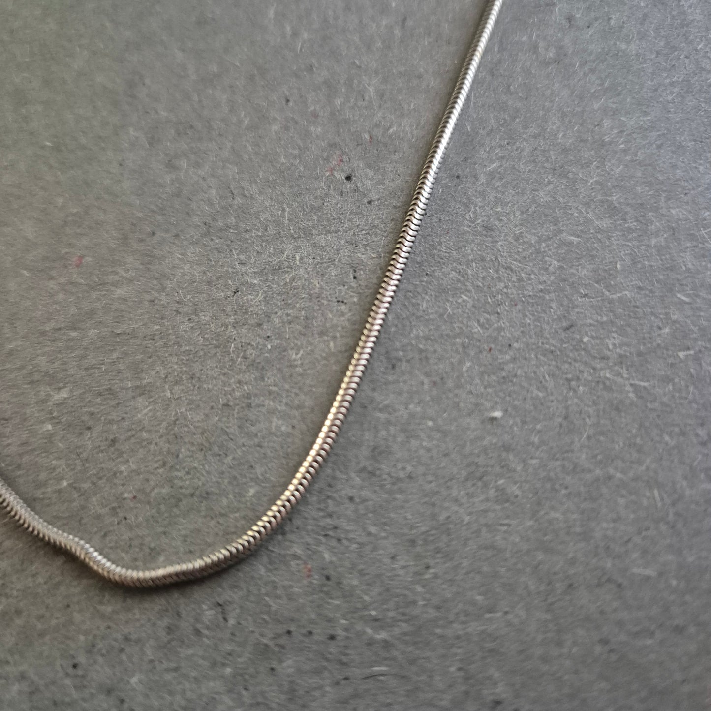 Feine Schlangenkette in Silberoptik – Klassisch & dezent