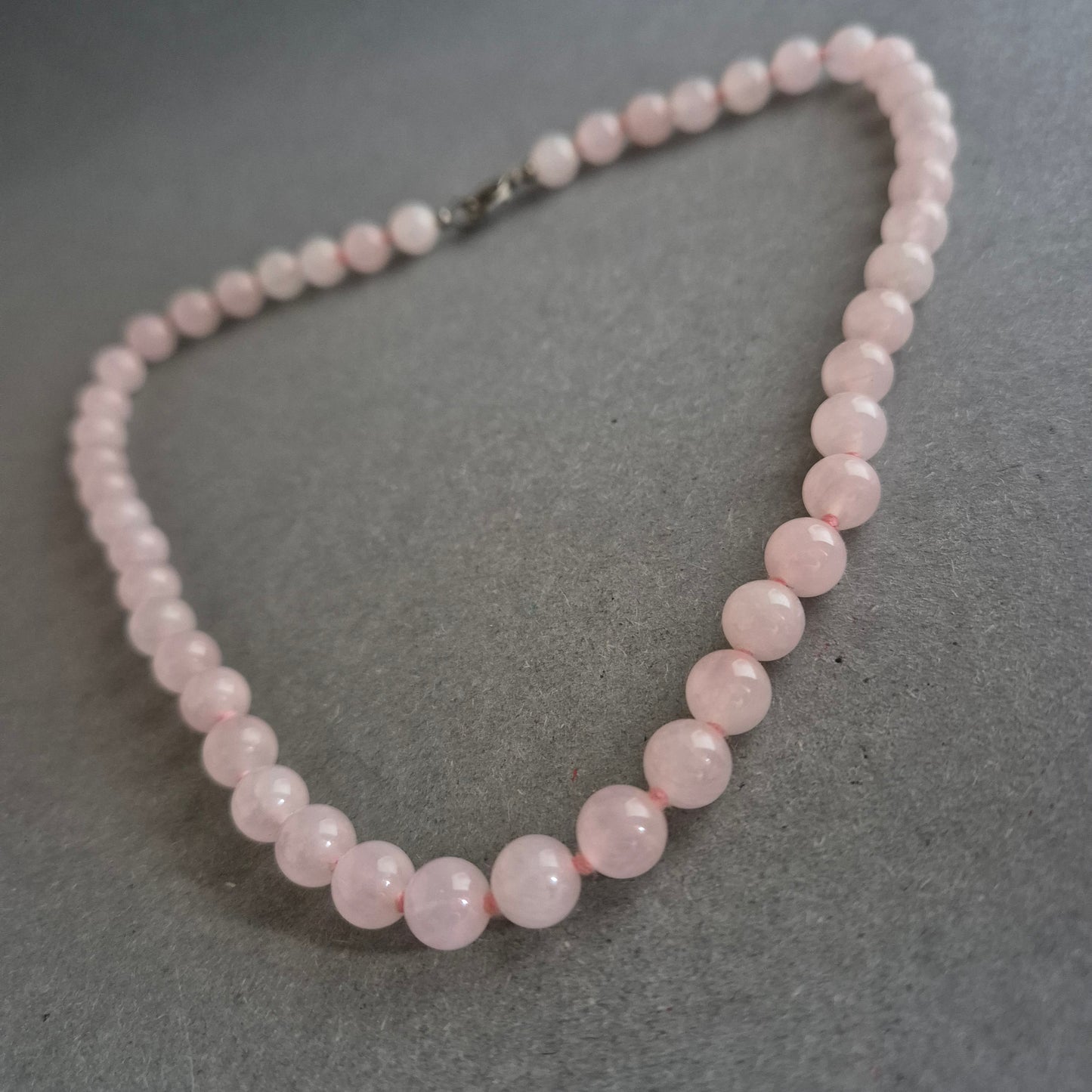 Rosenquarz-Kette – Sanfte Eleganz in zartem Rosa