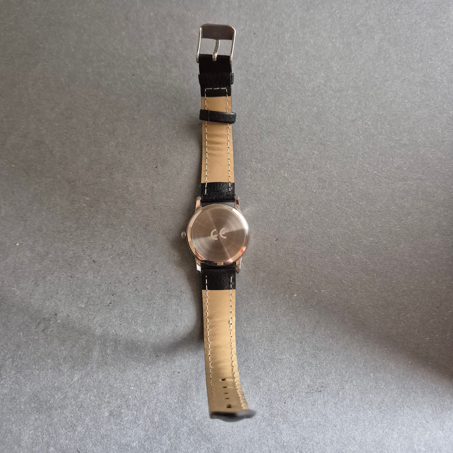 Schlichte Alberto Bruni Herrenarmbanduhr – Klassik trifft Alltag