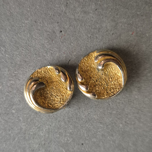 Vergoldete Vintage-Clipohrringe – Rundes Design mit Struktur & Glanz