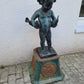 Brunnenskulptur mit Fische tragendem Knaben Massiv 75cm um 1900 100kg