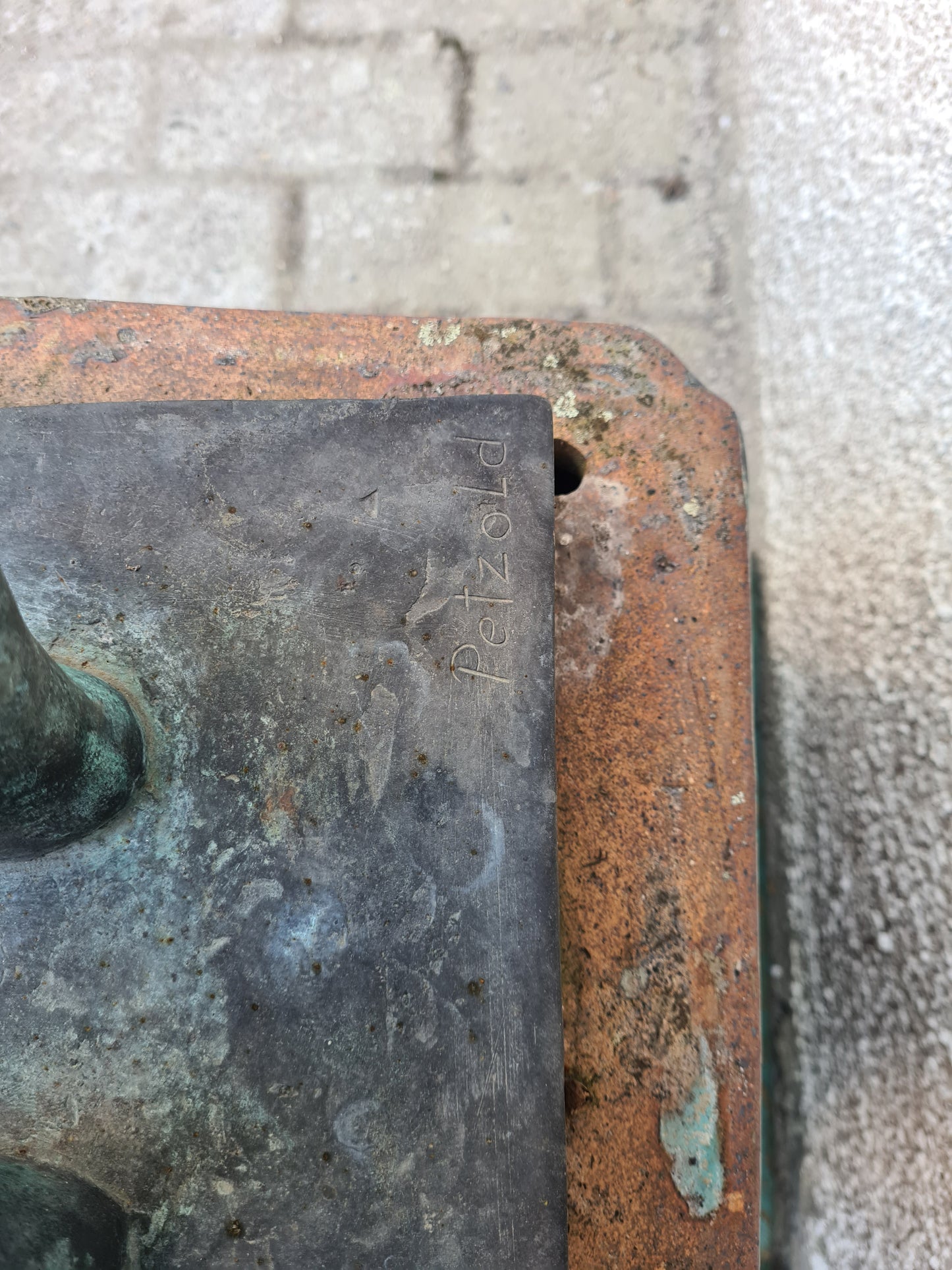 Brunnenskulptur mit Fische tragendem Knaben Massiv 75cm um 1900 100kg