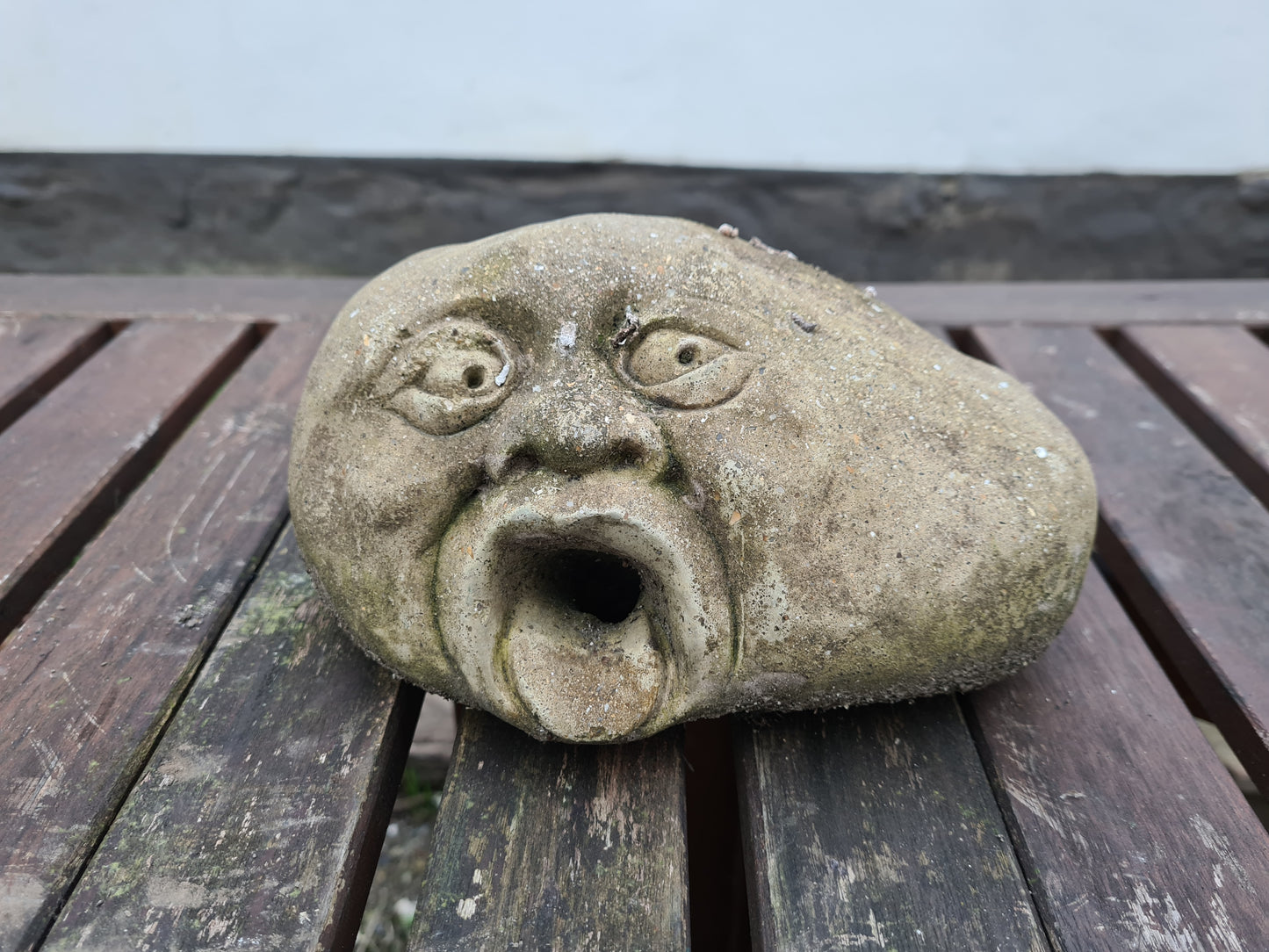 Steingesicht Gartenfigur englischer Steinguss Antik Brunnen 20cm