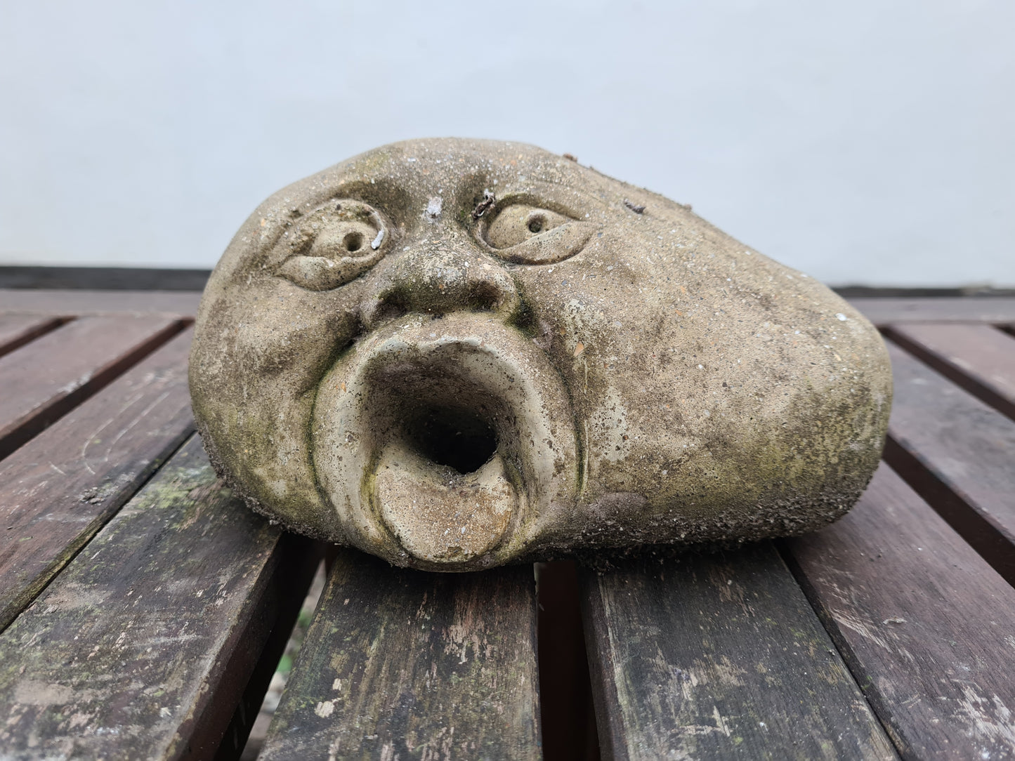 Steingesicht Gartenfigur englischer Steinguss Antik Brunnen 20cm