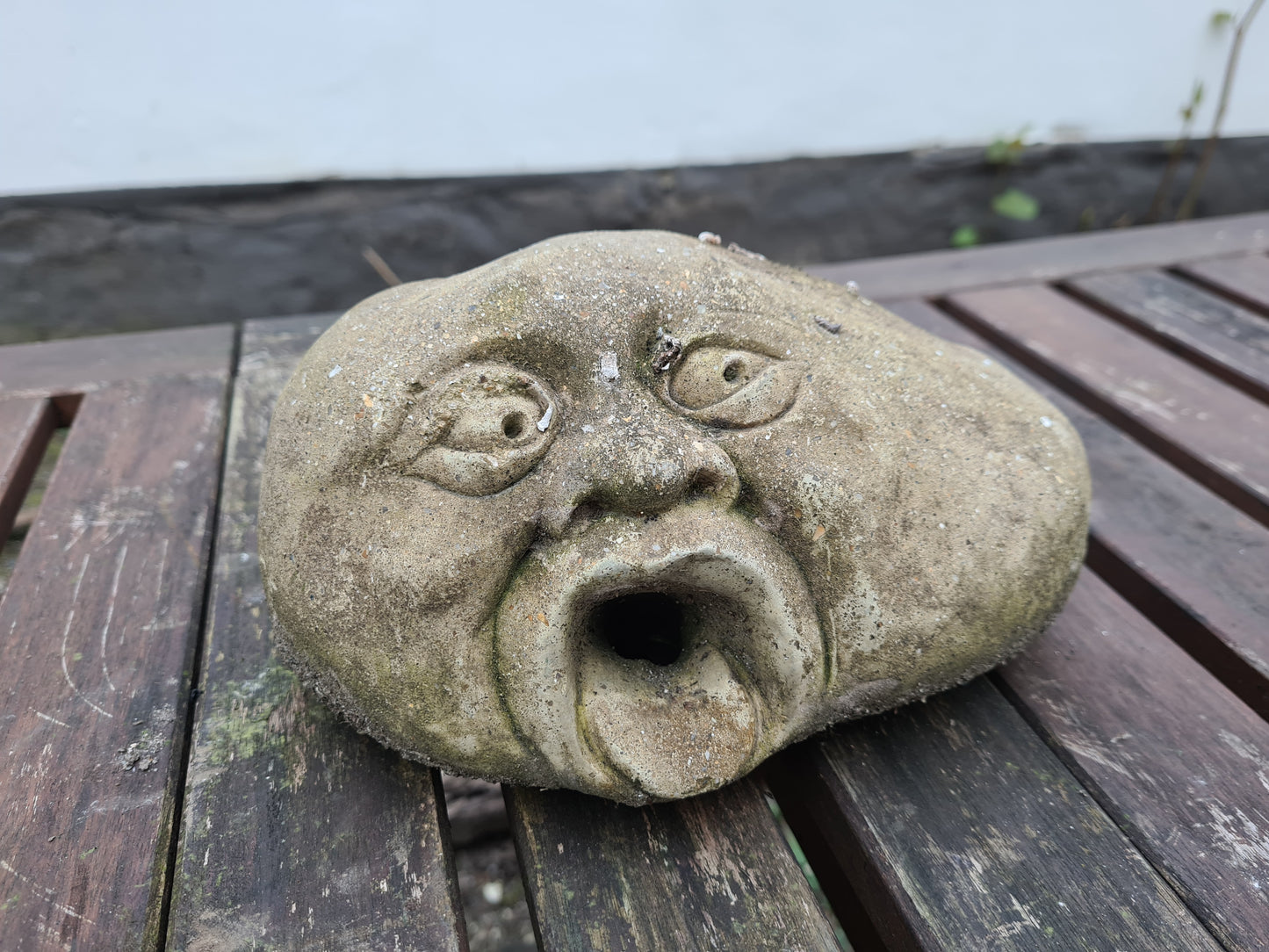 Steingesicht Gartenfigur englischer Steinguss Antik Brunnen 20cm