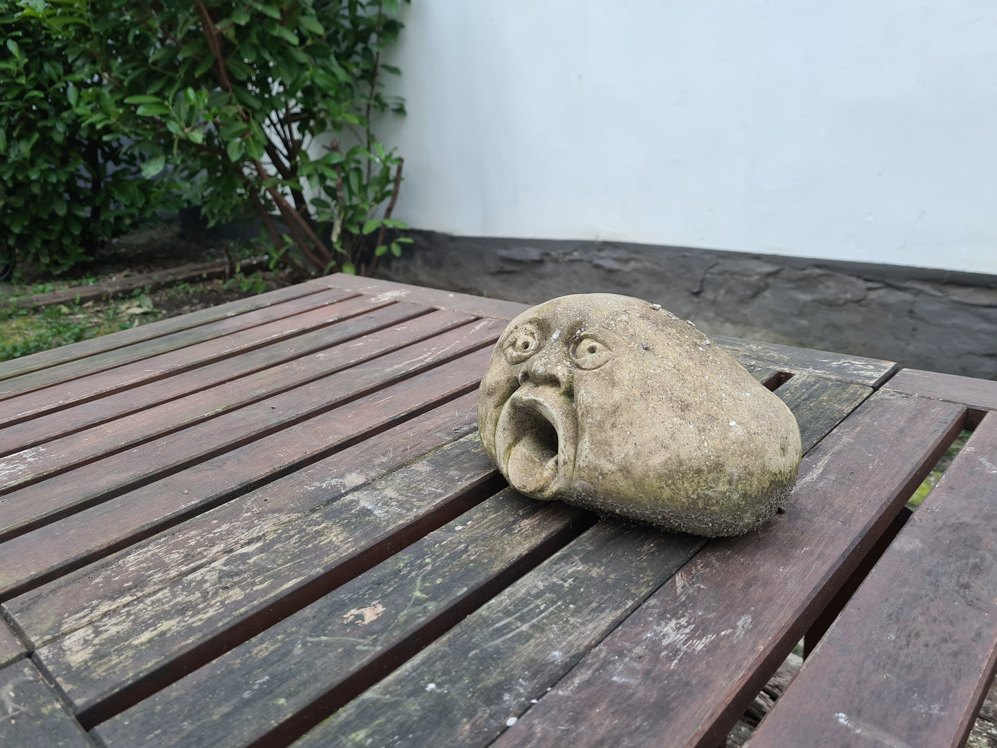 Steingesicht Gartenfigur englischer Steinguss Antik Brunnen 20cm