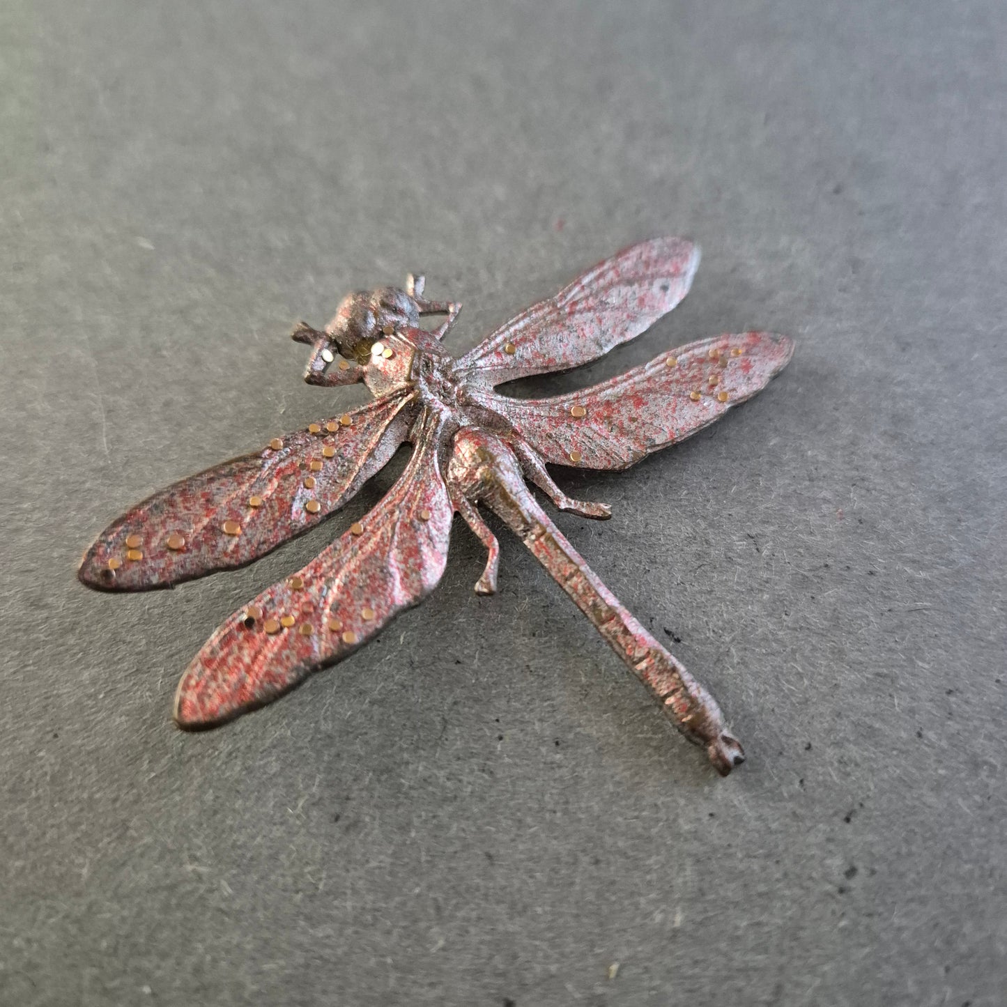Vintage Libellen-Brosche – Detaillierter Insektenschmuck aus Metall