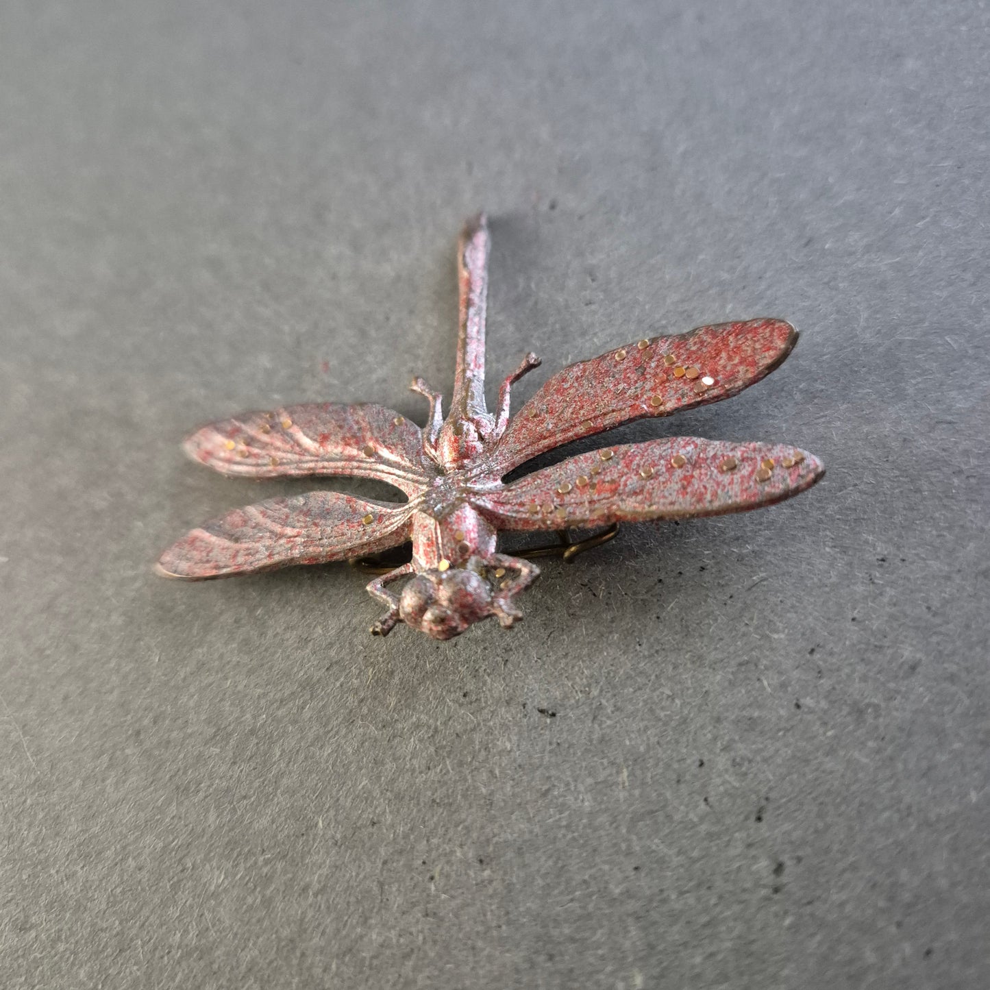 Vintage Libellen-Brosche – Detaillierter Insektenschmuck aus Metall
