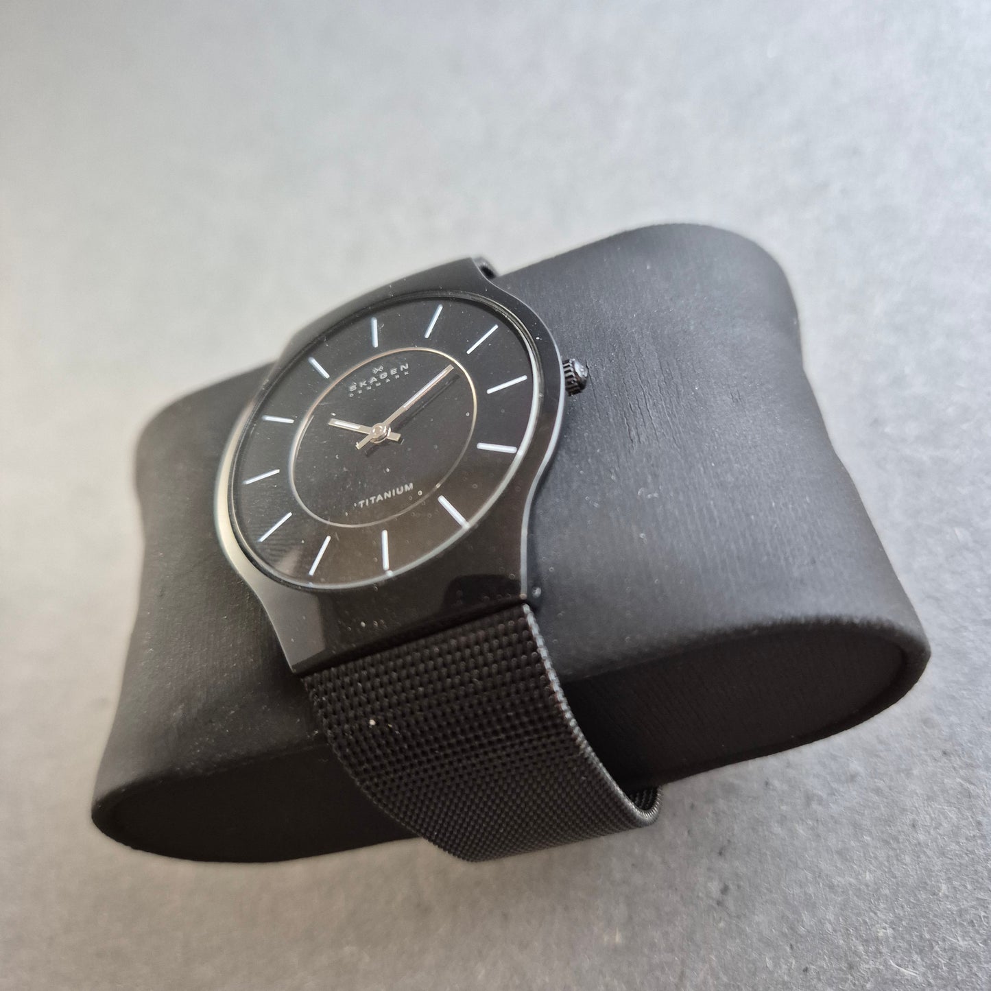 Skagen Herrenarmbanduhr aus Titan – Ultraleichtes, schwarzes Design