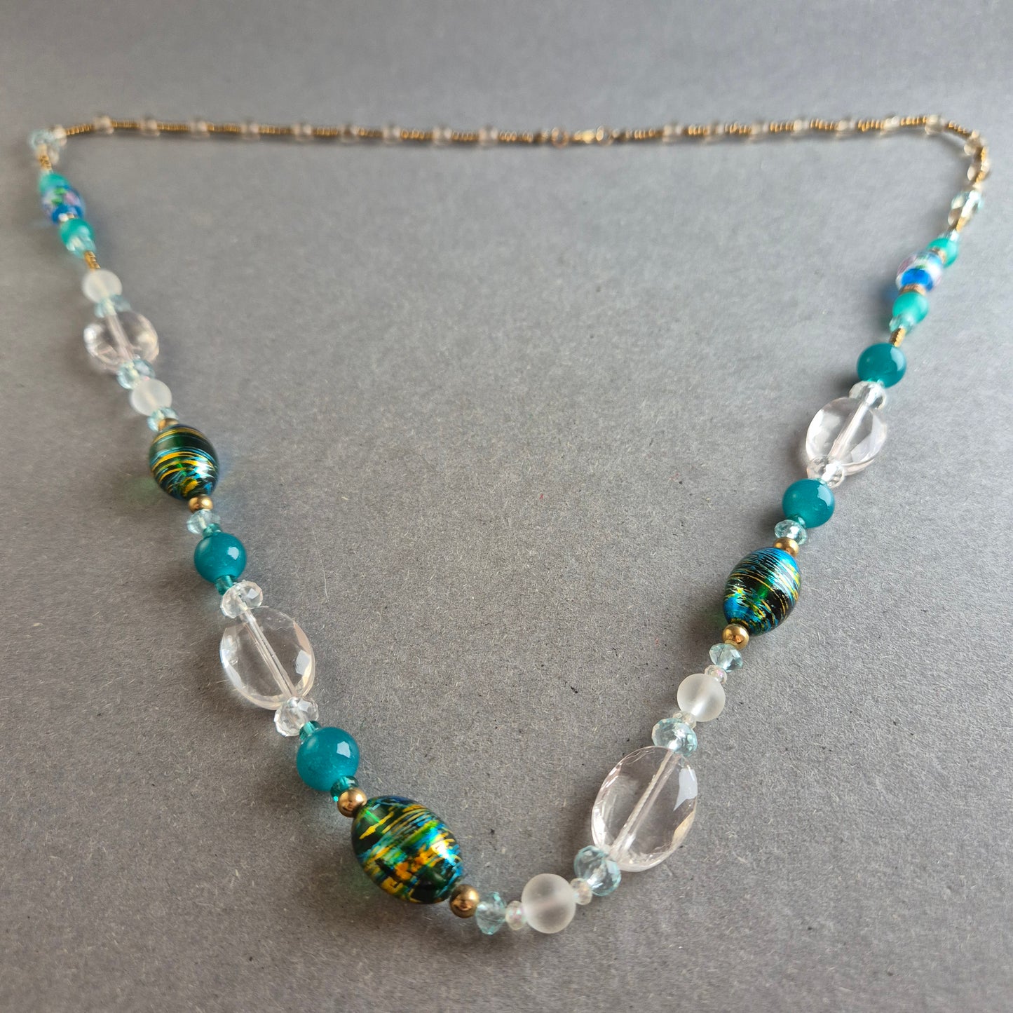 Handgefertigte Glasperlenkette – Bunte Akzente mit Murano-Flair