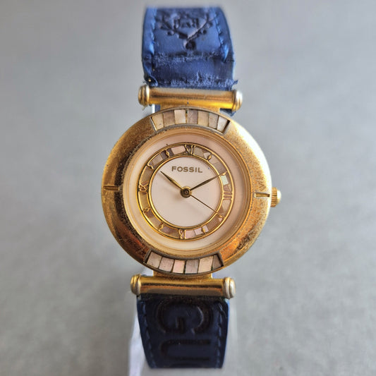 Fossil Damenarmbanduhr – Goldgehäuse & Blaues Band mit Mängeln