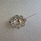 Filigrane Vintage-Brosche mit Strass – Silberfarbene Eleganz
