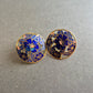 Elegante Cloisonné-Ohrringe mit Blütenmotiv – Gold & Blau