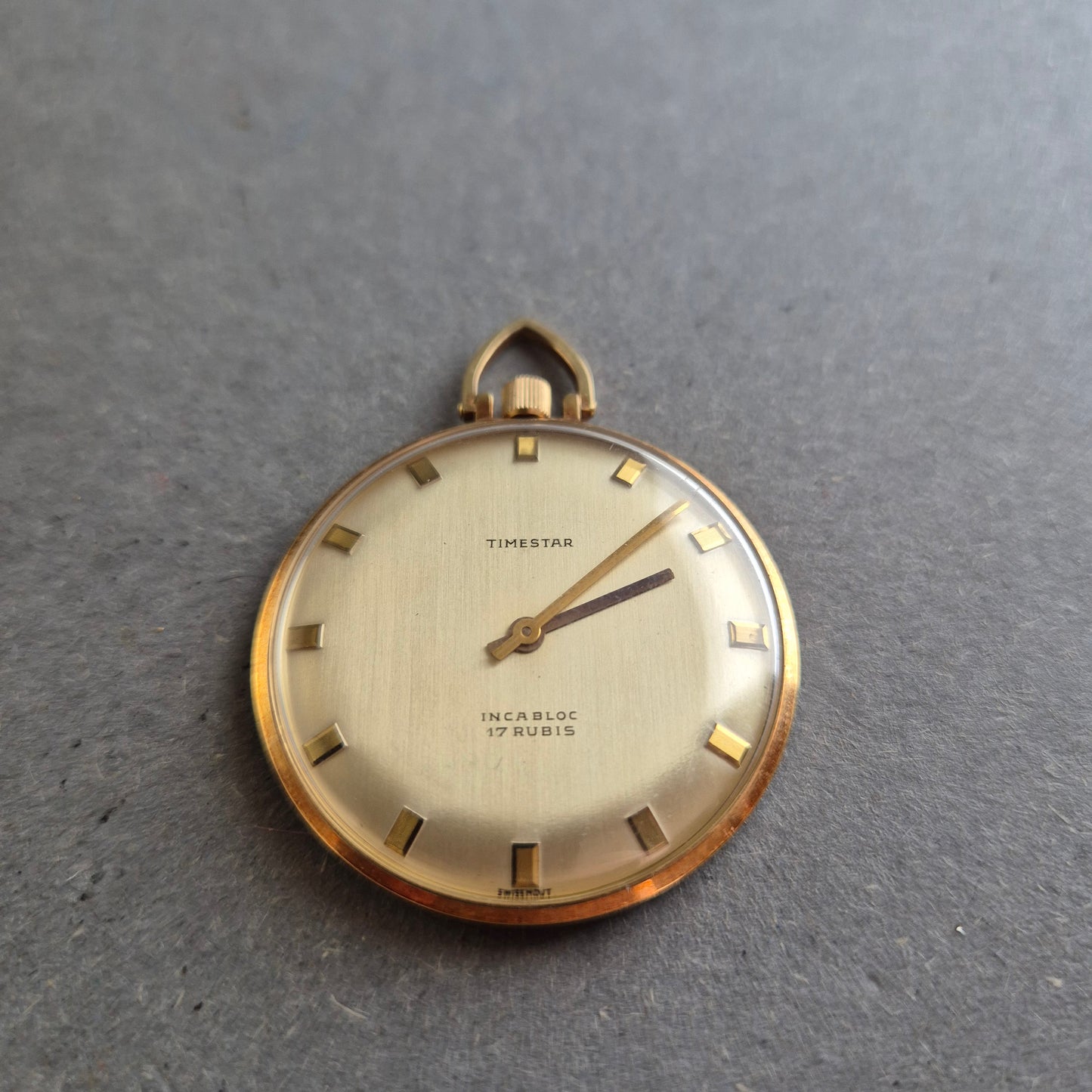 Edle Timestar Taschen Uhr Klassisches Design mit 17 Rubinen