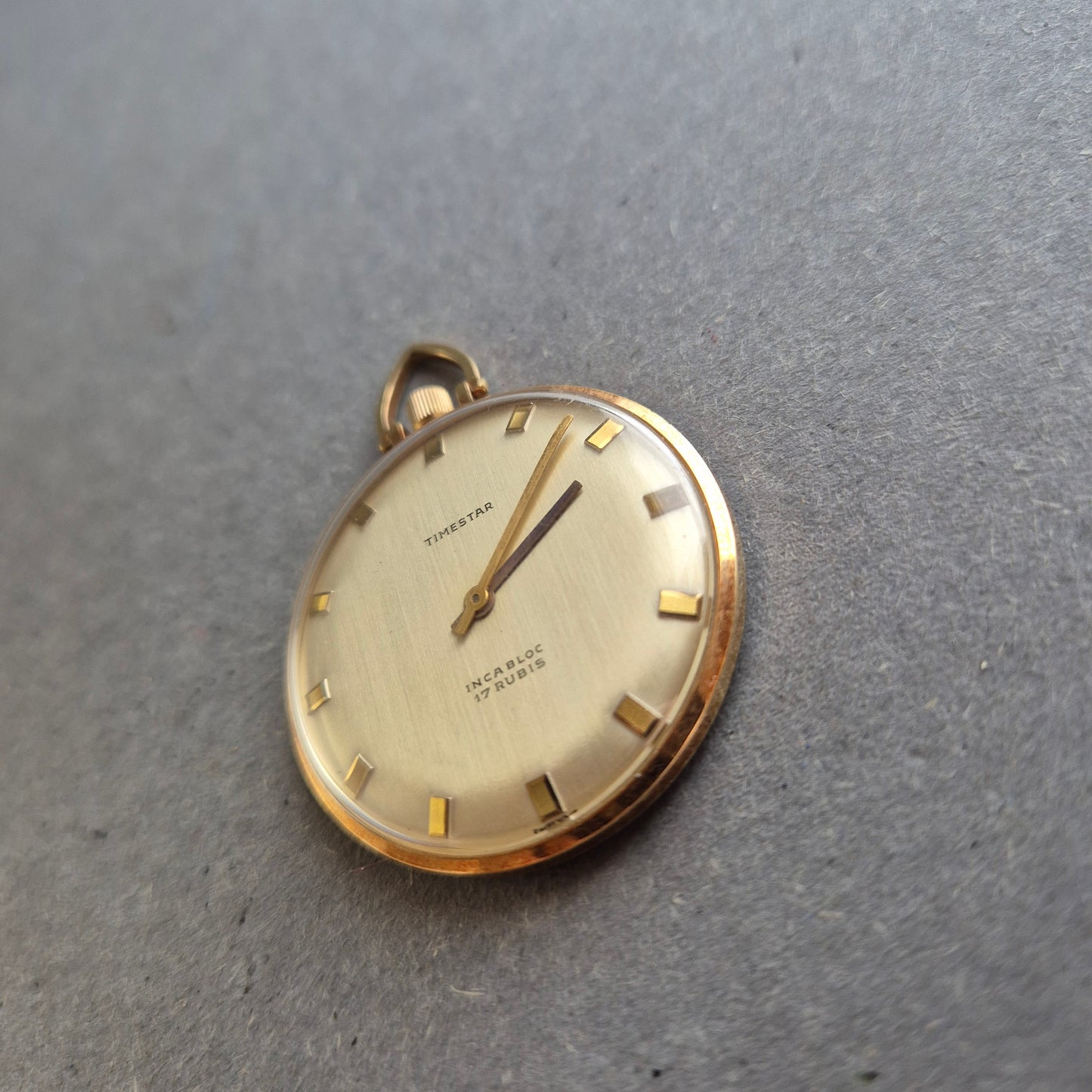 Edle Timestar Taschen Uhr Klassisches Design mit 17 Rubinen