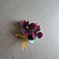 Vintage Veilchen-Brosche mit Emaille – Florales Schmuckstück in Lila