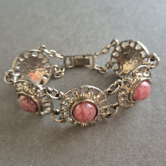 Vintage Armband – Silberoptik mit rosa Steinen