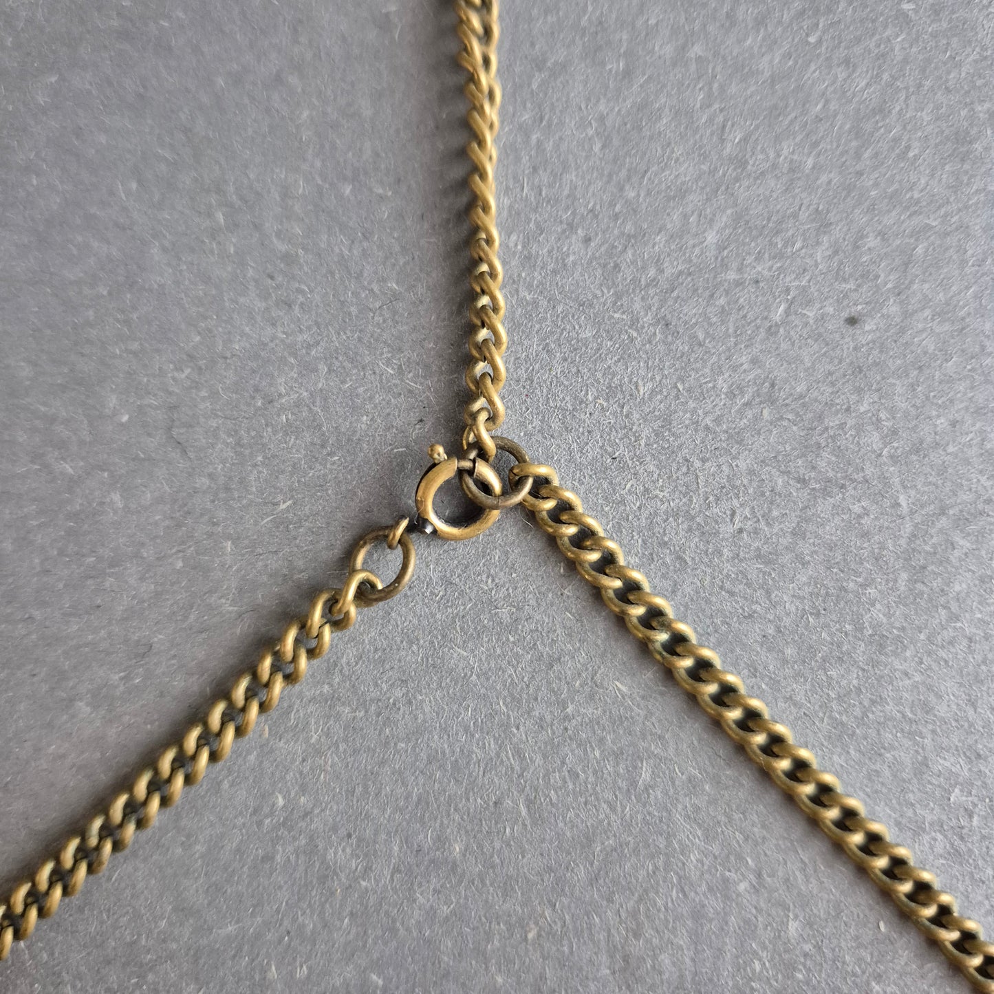 Ethno-Glasperlenkette – Rot & Messinglook