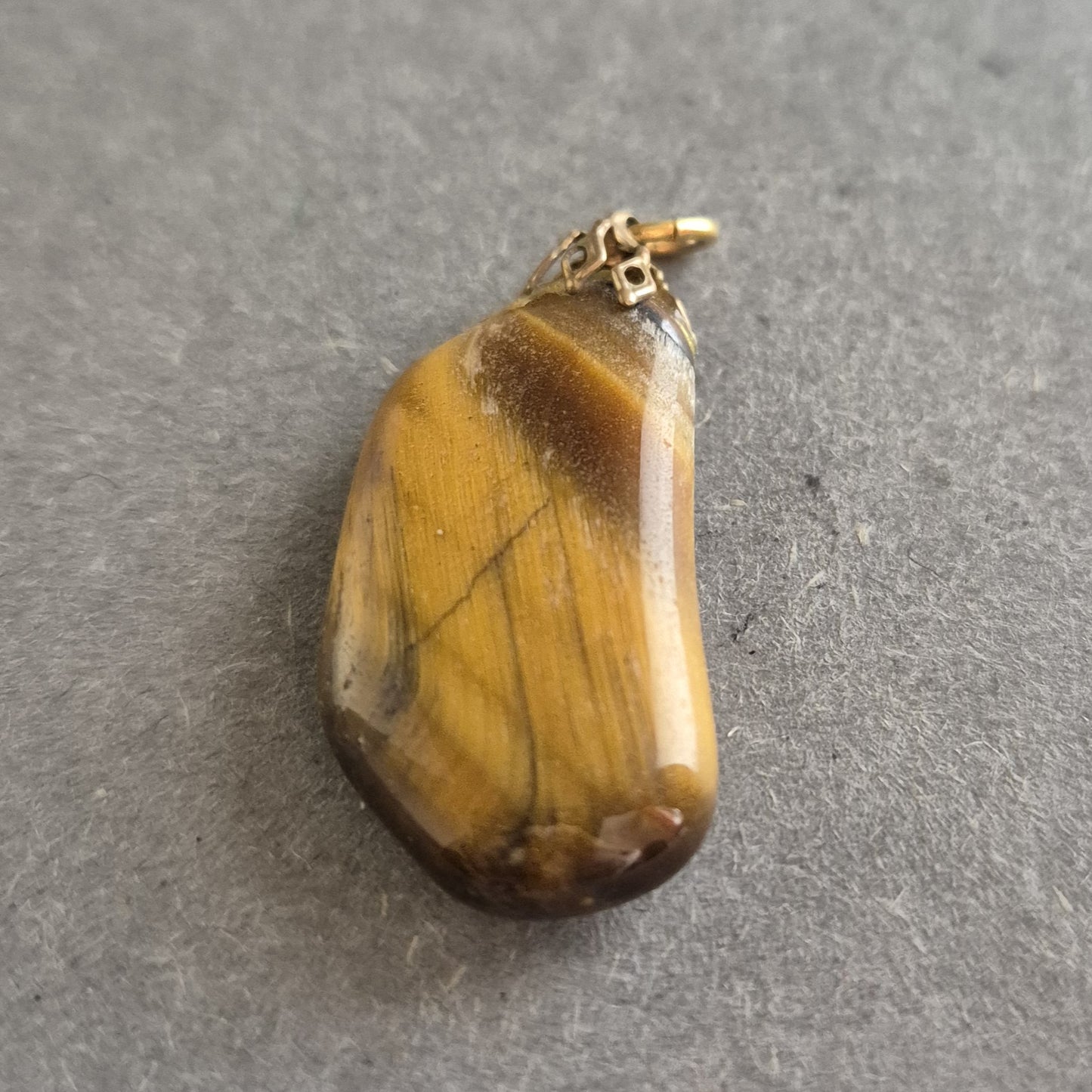 Tigerauge Anhänger – Naturstein mit Goldöse