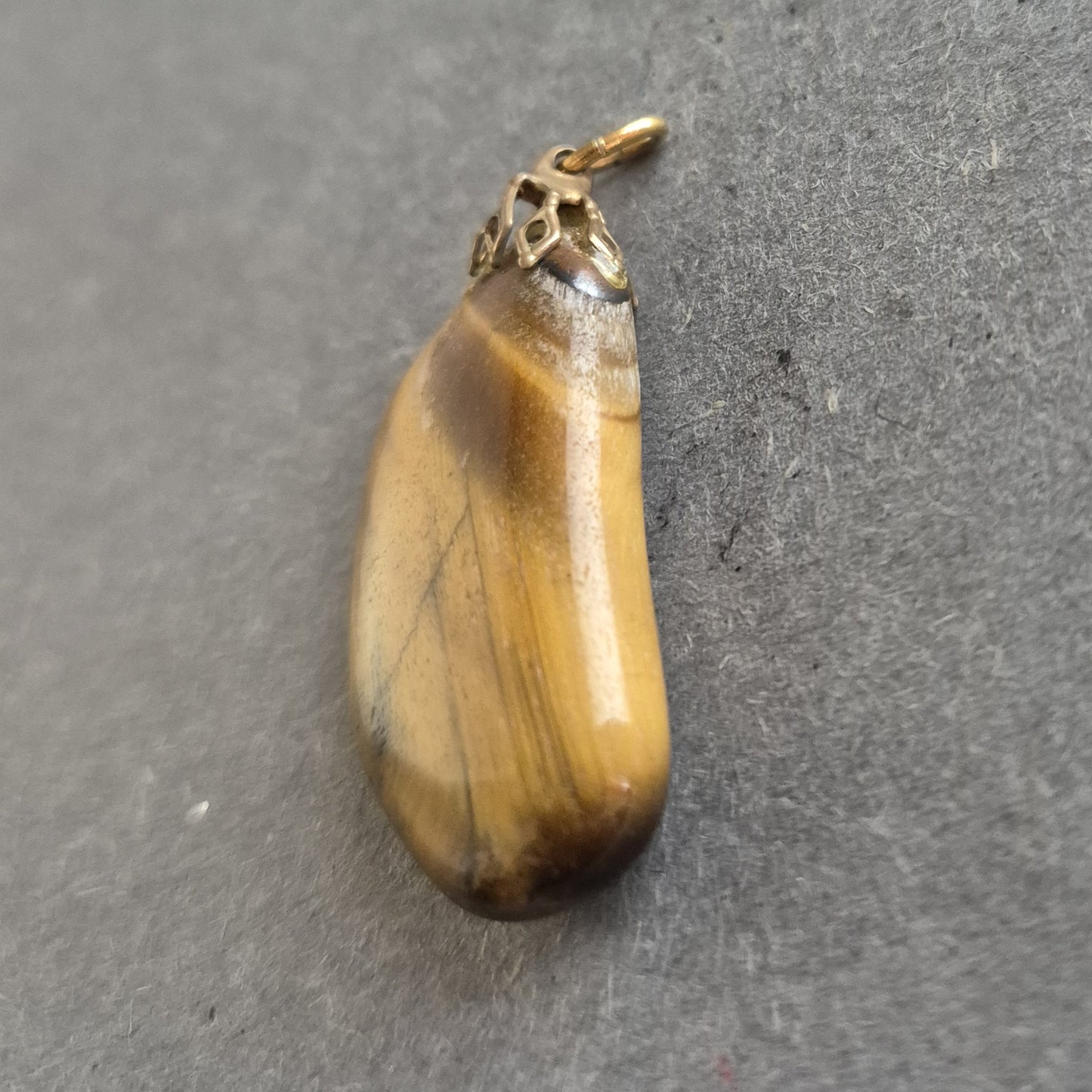 Tigerauge Anhänger – Naturstein mit Goldöse