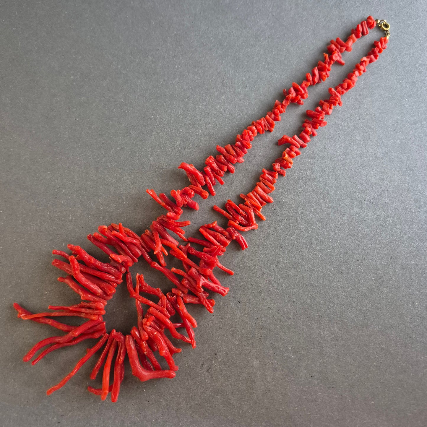 Kette aus echter Astkoralle – Leuchtend Rot