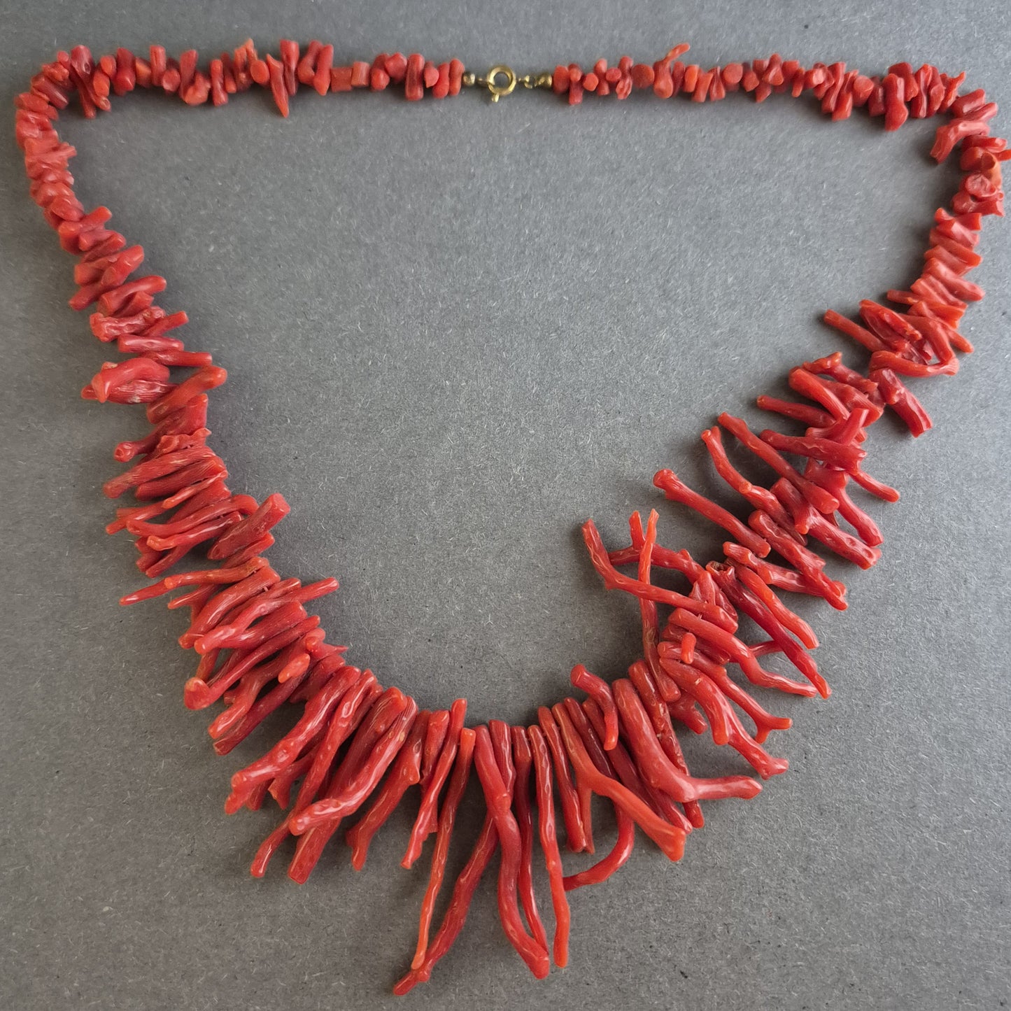 Kette aus echter Astkoralle – Leuchtend Rot