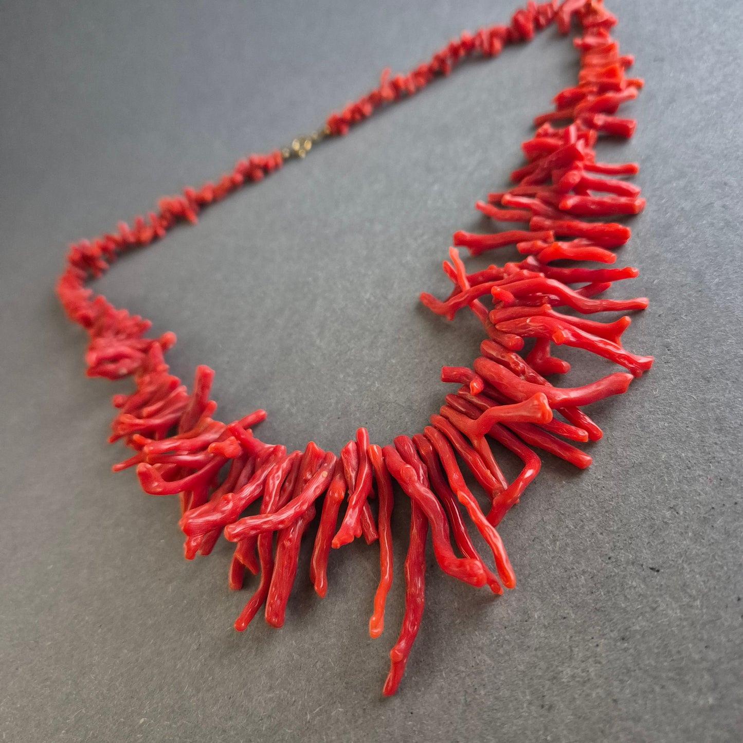 Kette aus echter Astkoralle – Leuchtend Rot