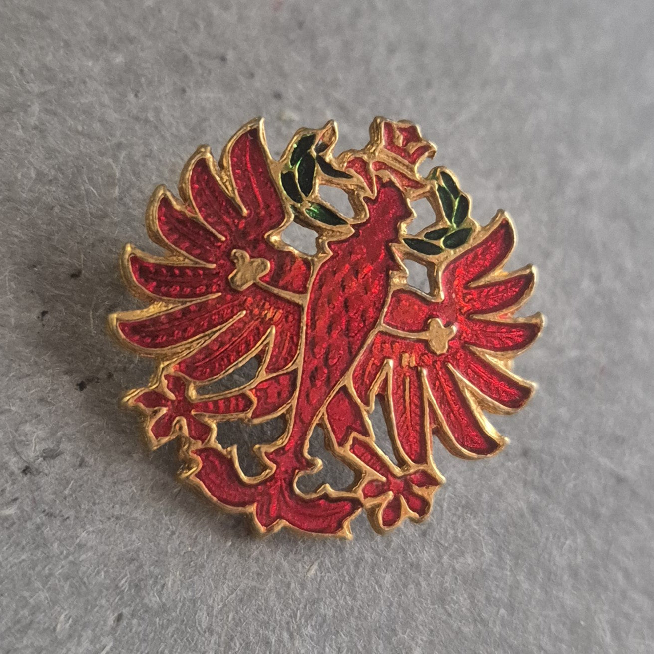 Pins Brosche Roter Adler mit Krone – Emaille Vintage-Look