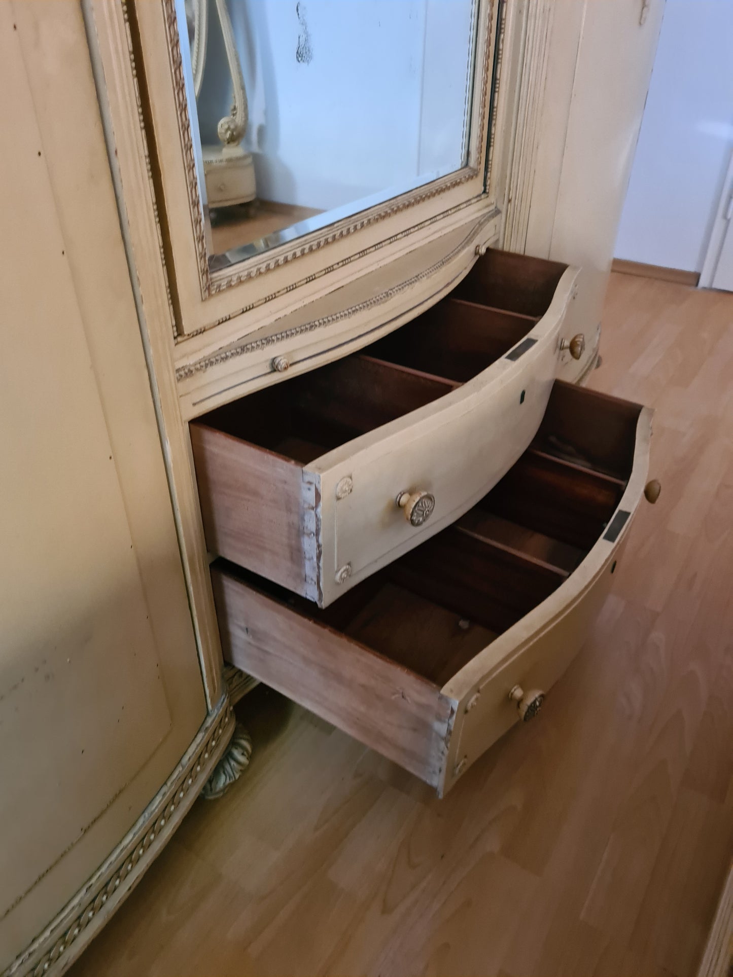 Antiker Kleiderschrank Schminktisch Schrank Louis Seize 250cm