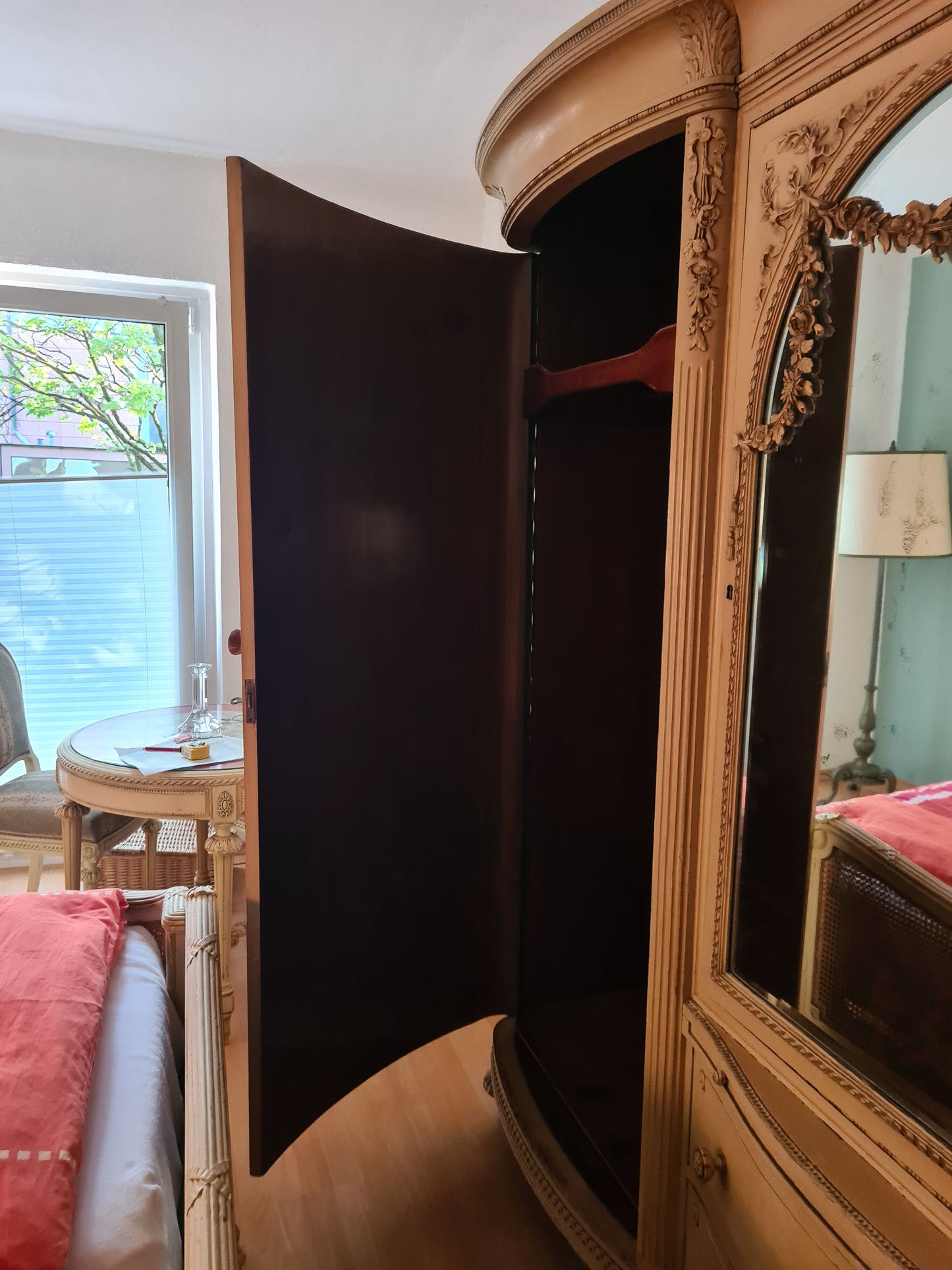 Antiker Kleiderschrank Schminktisch Schrank Louis Seize 250cm