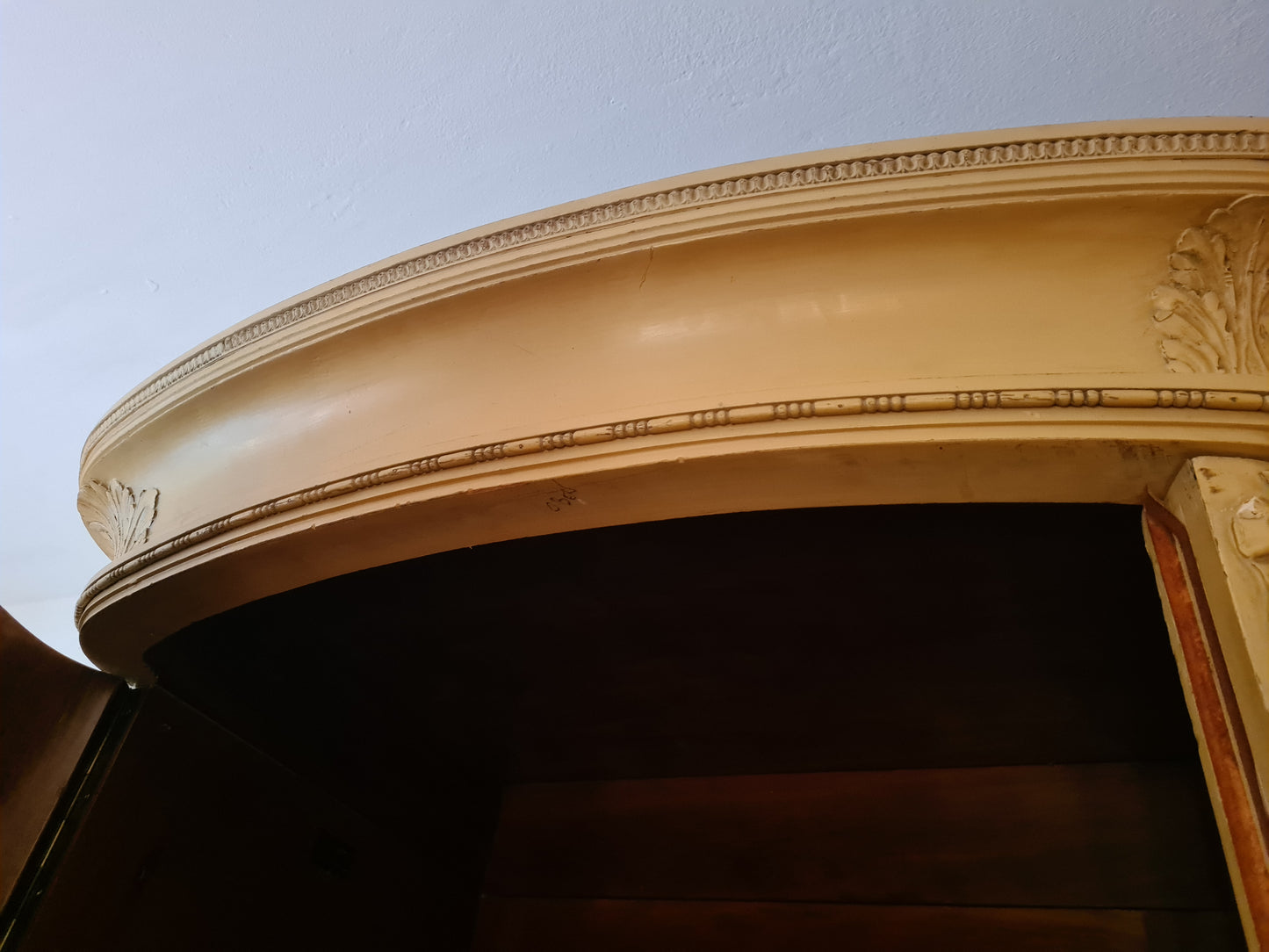 Antiker Kleiderschrank Schminktisch Schrank Louis Seize 250cm