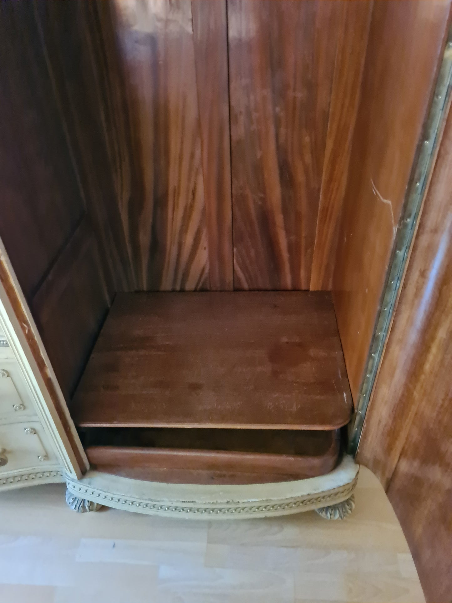 Antiker Kleiderschrank Schminktisch Schrank Louis Seize 250cm