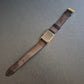 Vintage Armreif aus Edelstahl mit Goldfinish – Graviertes Design