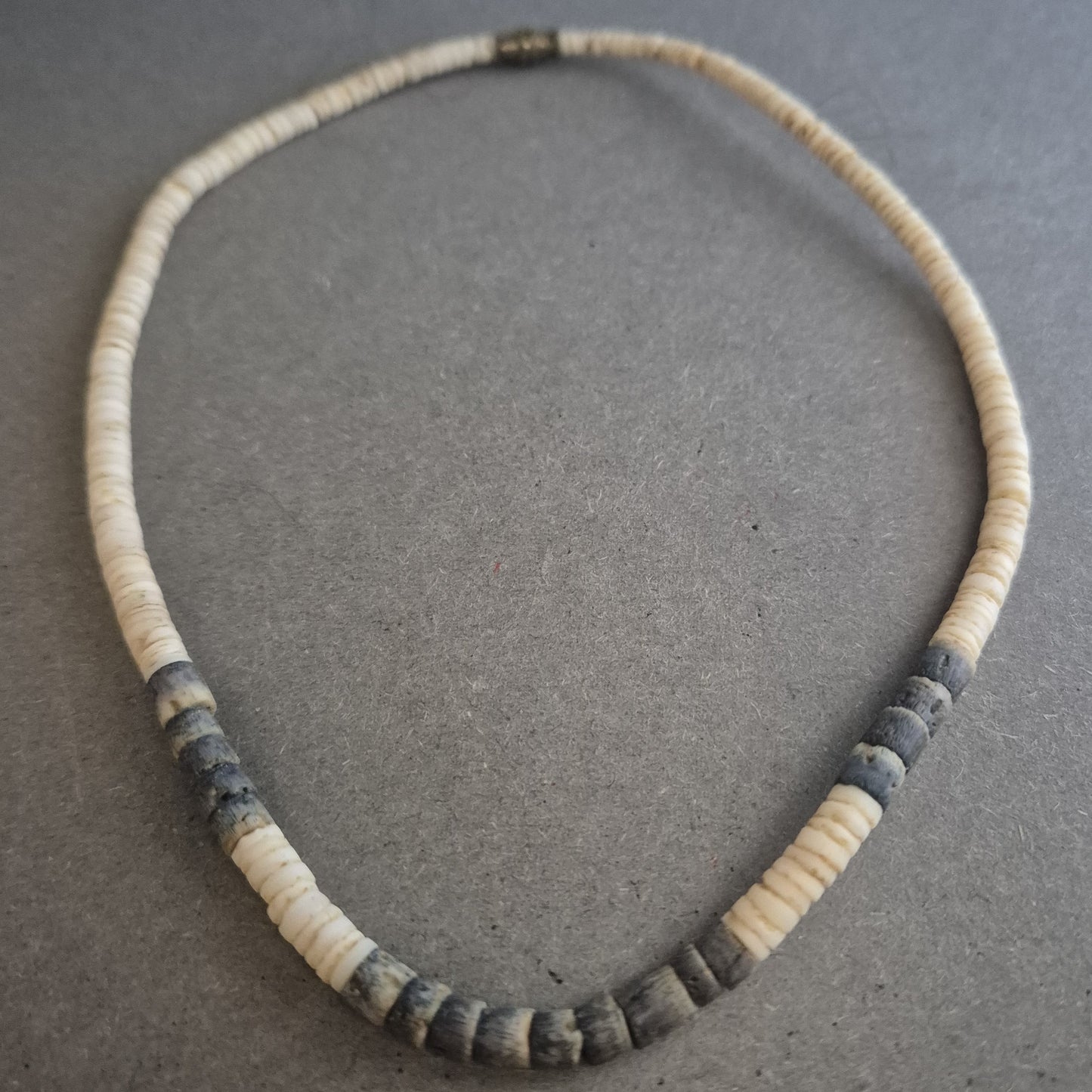 Vintage Surferkette aus Heishi-Scheiben – Naturlook im Boho-Stil