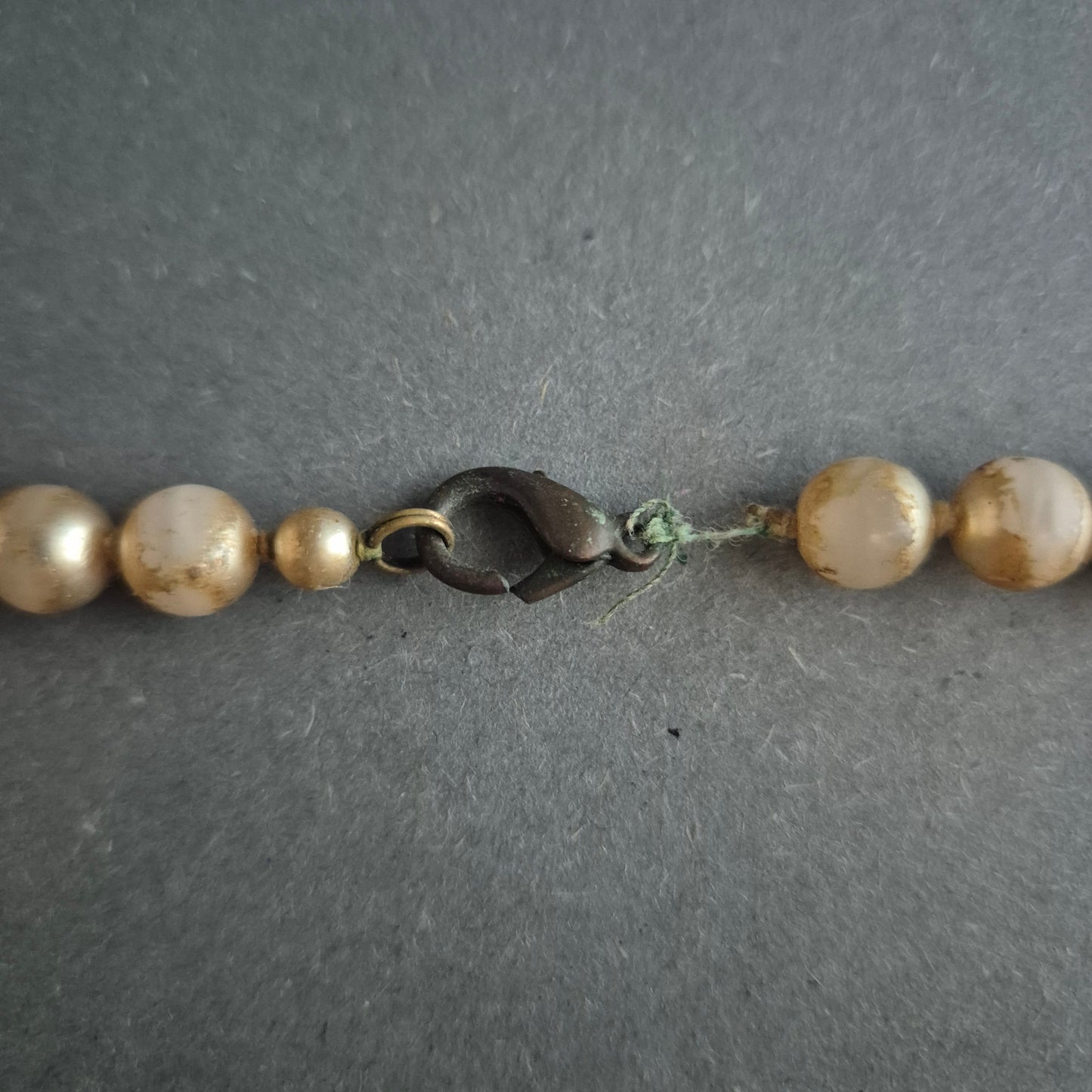 Vintage Perlenkette mit Patina – Authentischer Retro-Charme