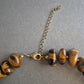 Edelsteinarmband mit Tigerauge – Naturstein-Charme in Braun-Gold