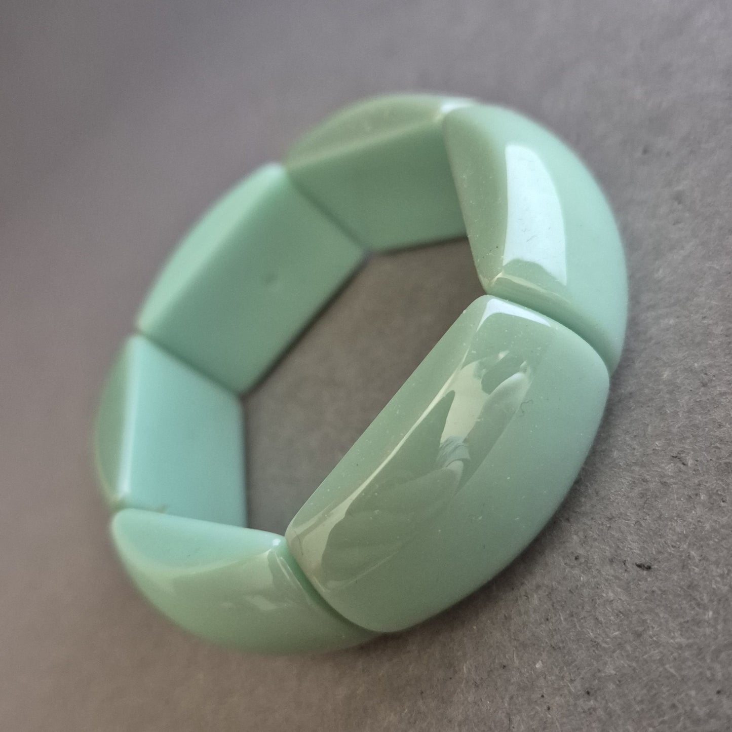 Vintage Stretch-Armband in Mintgrün – Retro-Charme im Chunky-Look