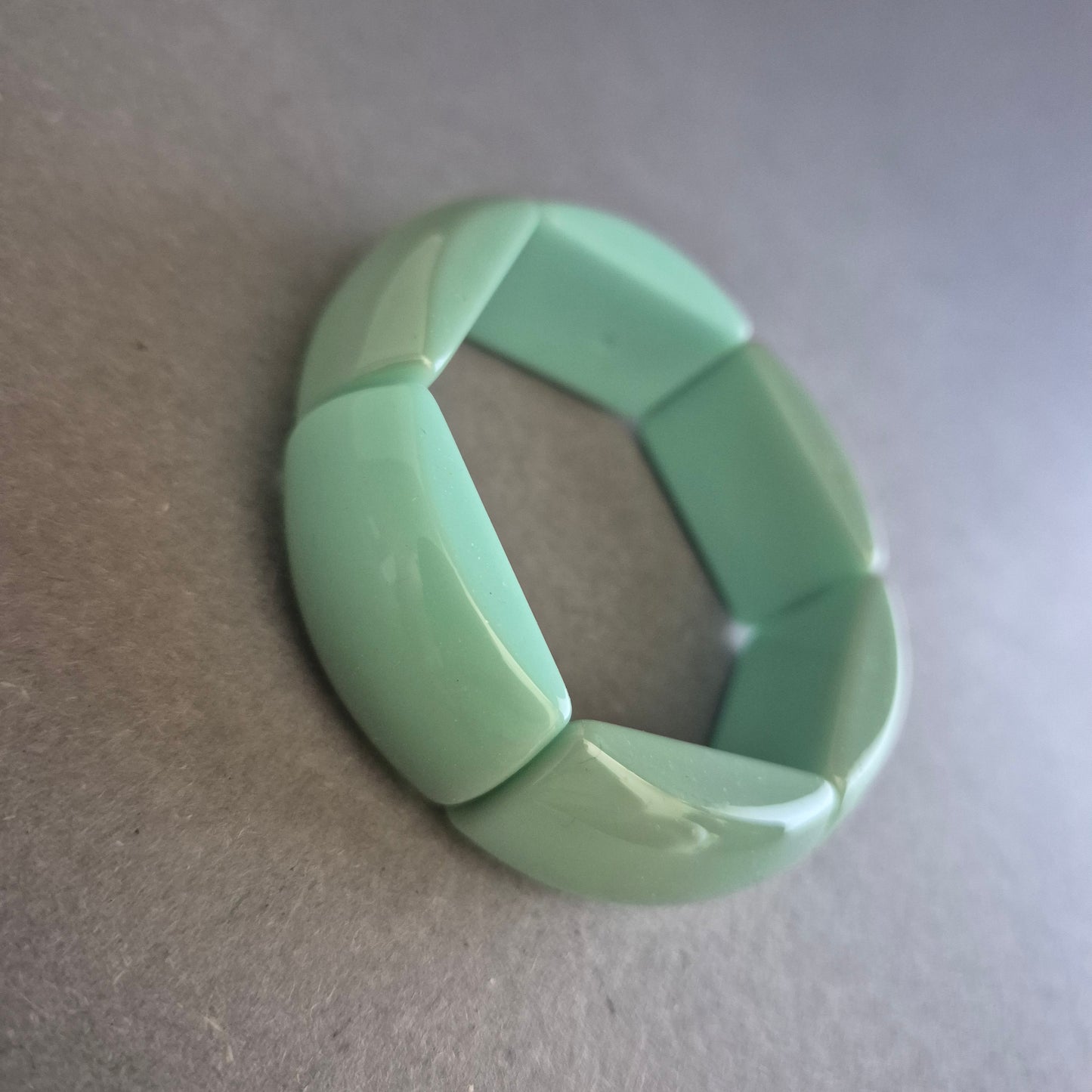 Vintage Stretch-Armband in Mintgrün – Retro-Charme im Chunky-Look