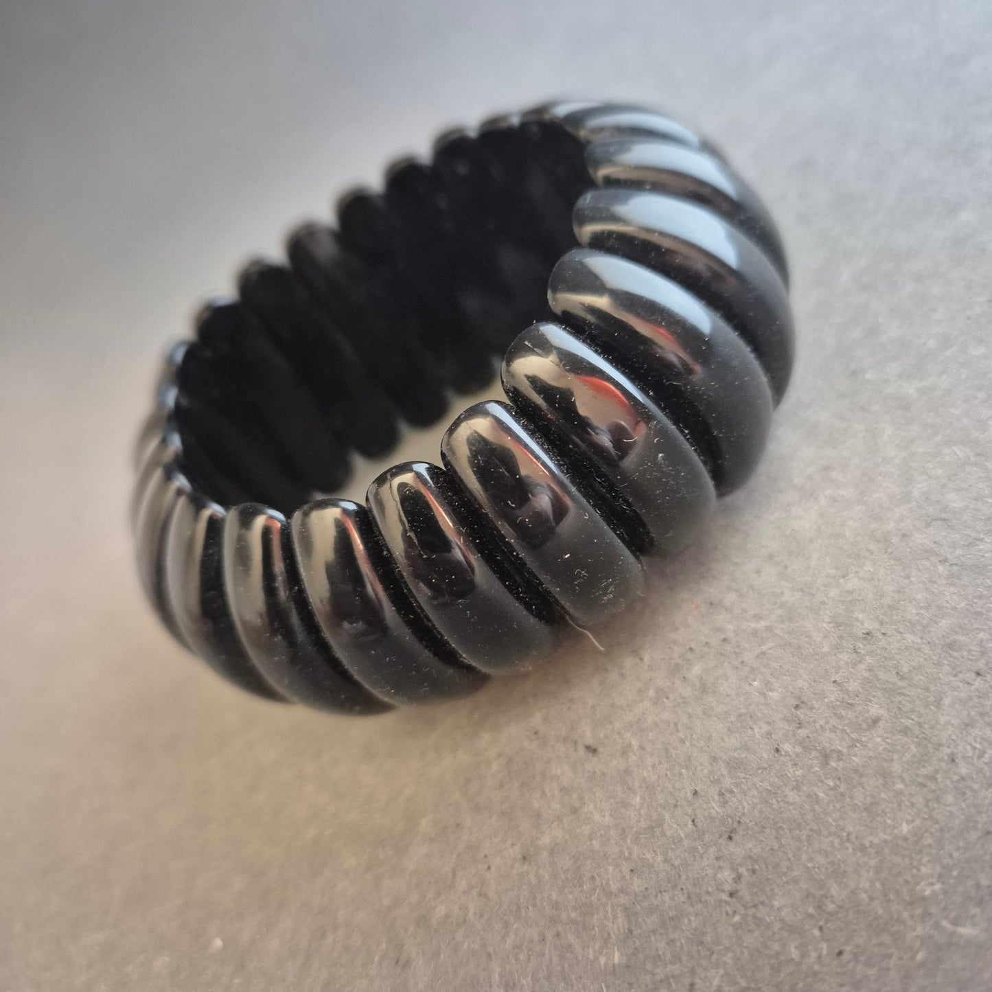 Schwarzes Stretcharmband im Chunky-Stil – Kraftvoll & modern