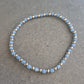 Feines Perlenarmband in Hellblau & Silber – Minimalistischer Boho-Style