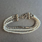 Elegantes Perlenarmband mit Strass – Dreifachreihe im Vintage-Stil