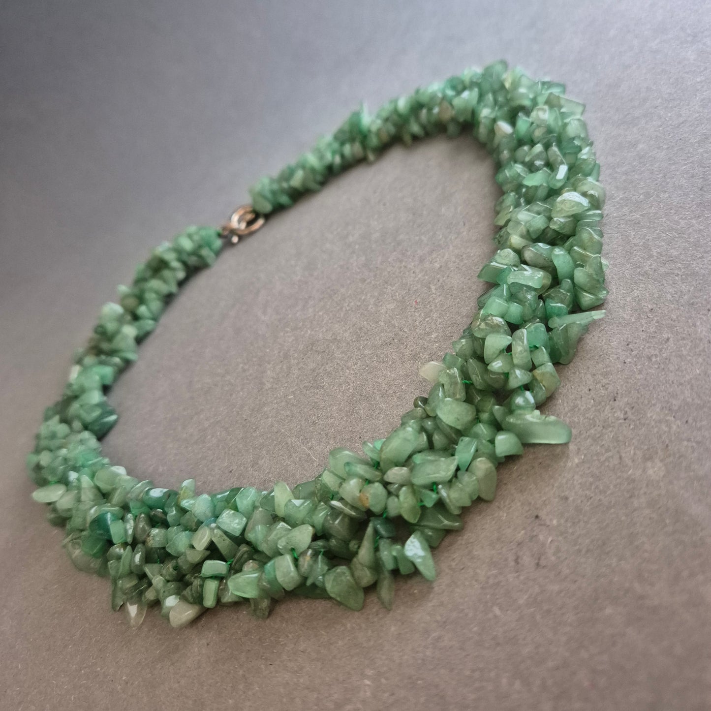 Grüne Edelstein-Kette aus Aventurin-Splittern